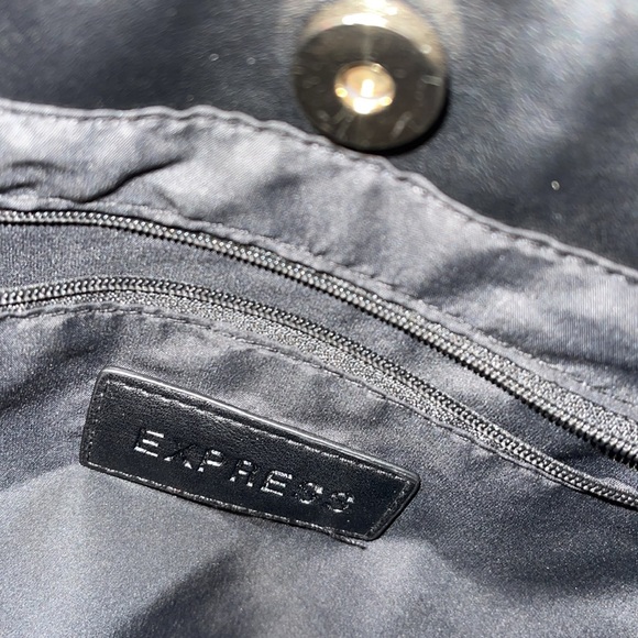 Express Hobo crossbody black w/ a red strap for crossbody and colorful handle - Picture 4 of 4